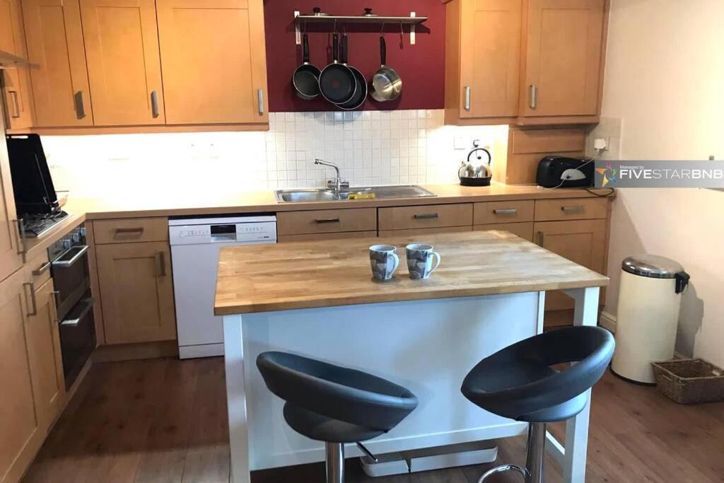 Waterfront Living In Leith With Free Parking! EDI Exterior photo